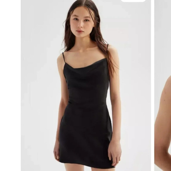 Urban Outfitters UO Mallory  Cowl Neck Satin Like Slip Dress Black Size Small - Picture 5 of 13